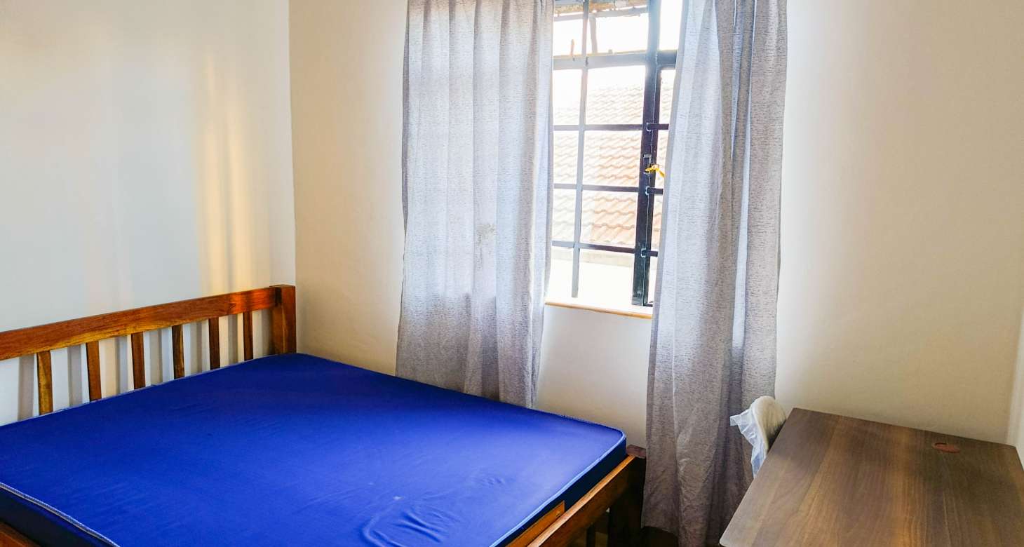 Compact Single Room 02